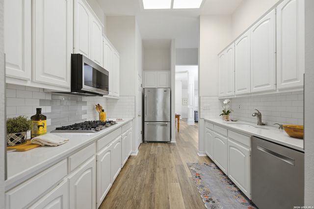 9710 Mid Circle, San Antonio, TX 78230