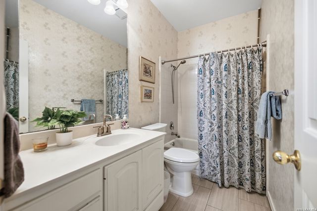 9710 Mid Circle, San Antonio, TX 78230