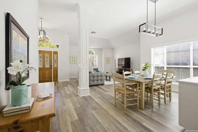 9710 Mid Circle, San Antonio, TX 78230