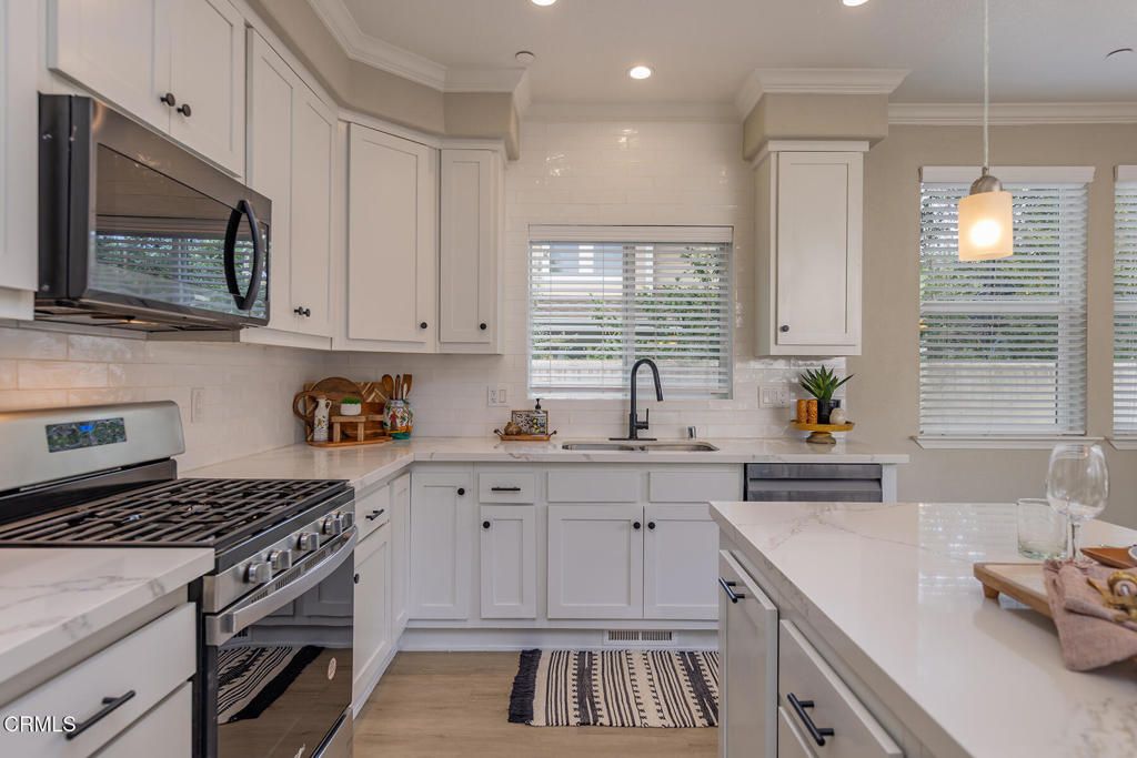 Image 11 of property listing at 125 N Alvarado Street, Ojai, CA 93023