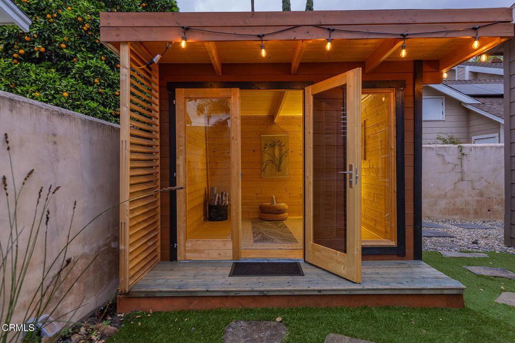 Image 18 of property listing at 125 N Alvarado Street, Ojai, CA 93023