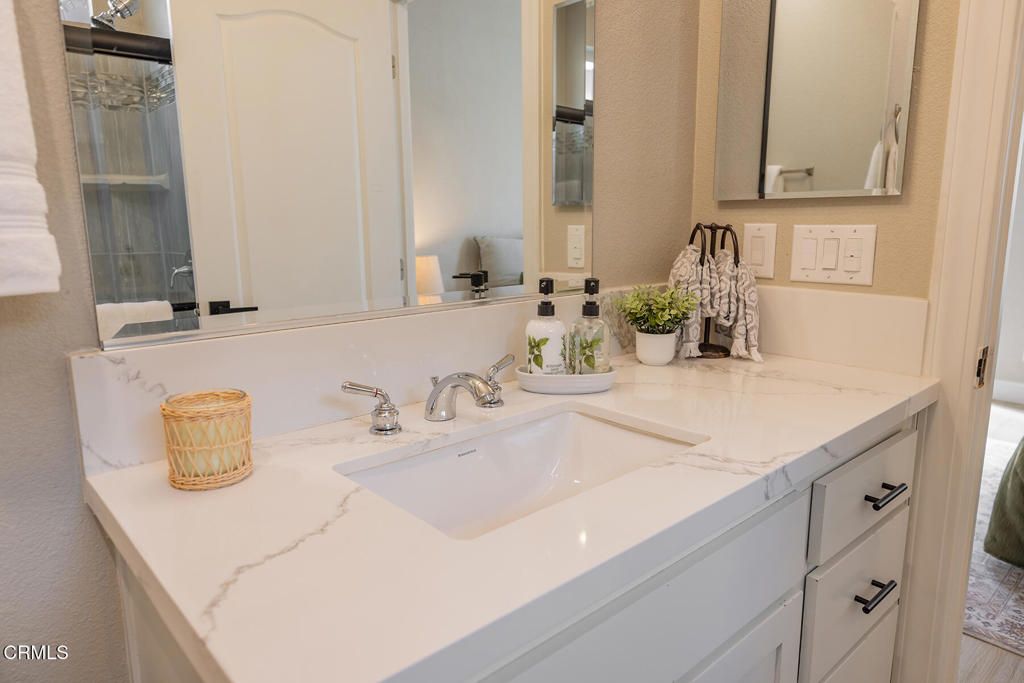 Image 19 of property listing at 125 N Alvarado Street, Ojai, CA 93023