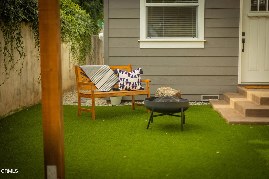 Image 26 of property listing at 125 N Alvarado Street, Ojai, CA 93023