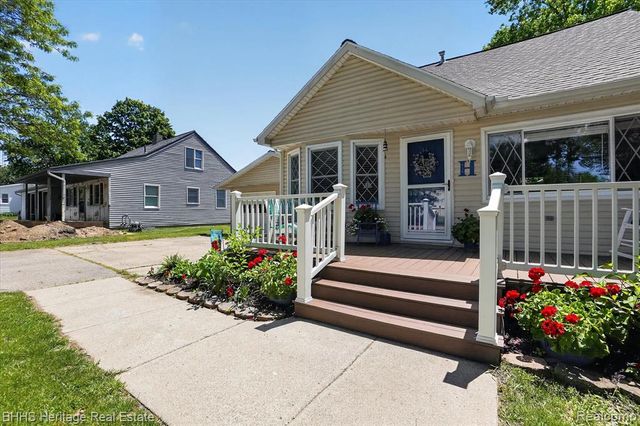 242 Monroe Street, Webberville, MI 48892