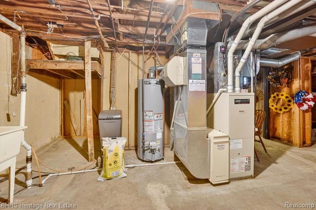 242 Monroe Street, Webberville, MI 48892