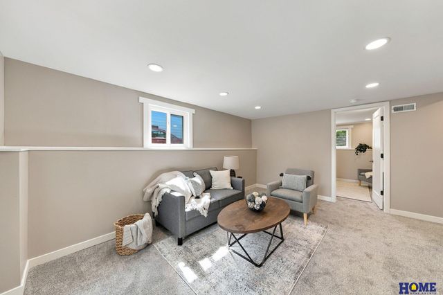 225 S 46th Street, Lincoln, NE 68510