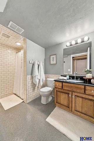 225 S 46th Street, Lincoln, NE 68510