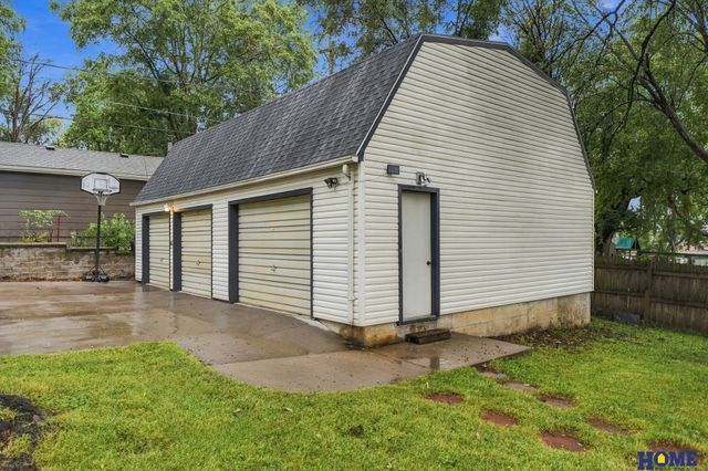 225 S 46th Street, Lincoln, NE 68510