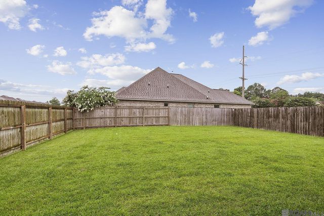 2220 Bald Cypress Dr, Baton Rouge, LA 70835