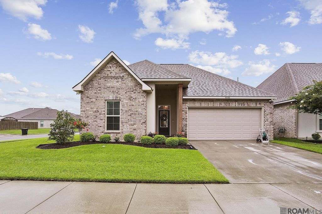 2220 Bald Cypress Dr, Baton Rouge, LA 70835