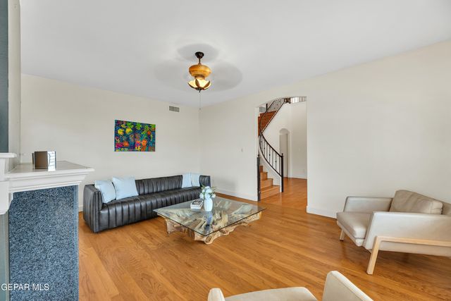 5536 Ventana Del Sol Drive, El Paso, TX 79912