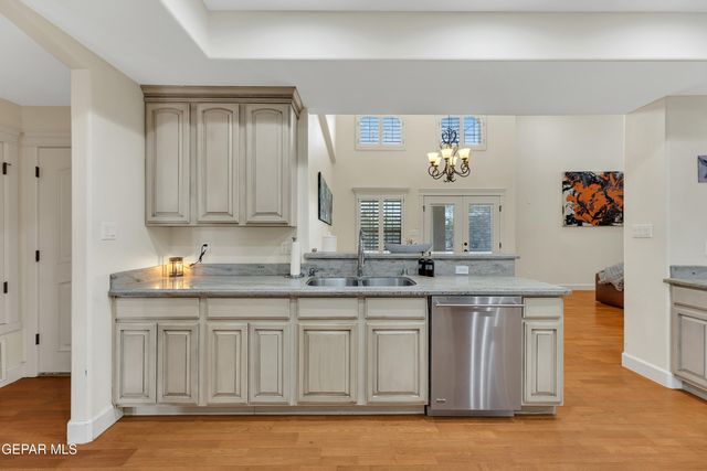 5536 Ventana Del Sol Drive, El Paso, TX 79912