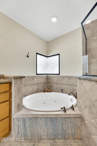 5536 Ventana Del Sol Drive, El Paso, TX 79912