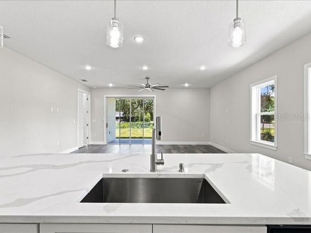 2011 RECKER HIGHWAY, Winter Haven, FL 33880