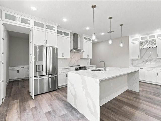 2011 RECKER HIGHWAY, Winter Haven, FL 33880
