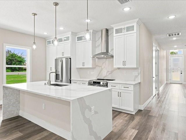 2011 RECKER HIGHWAY, Winter Haven, FL 33880