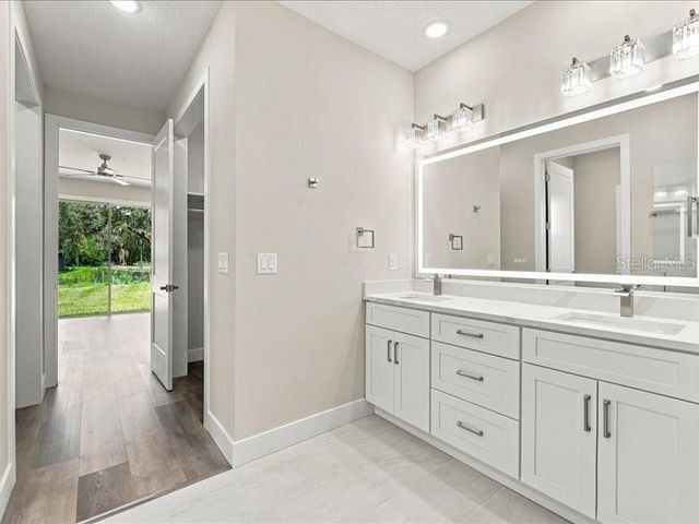 2011 RECKER HIGHWAY, Winter Haven, FL 33880