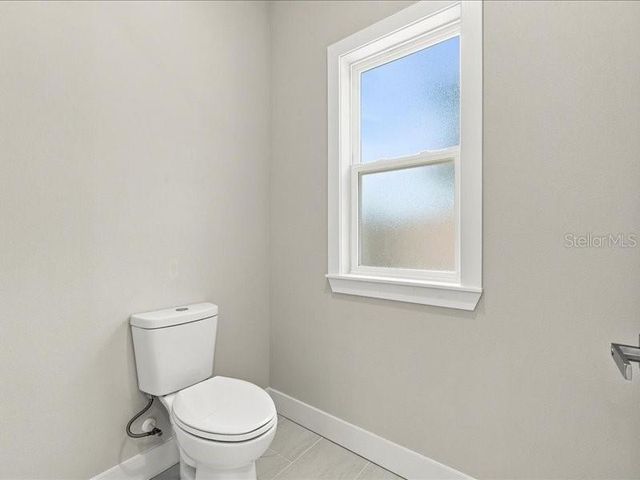 2011 RECKER HIGHWAY, Winter Haven, FL 33880