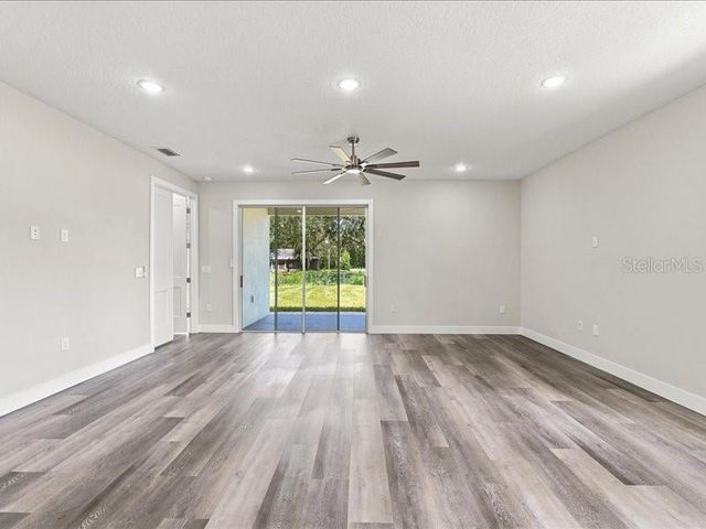 2011 RECKER HIGHWAY, Winter Haven, FL 33880