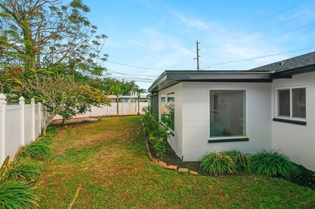 9210 108TH STREET, Seminole, FL 33772