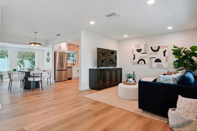 9210 108TH STREET, Seminole, FL 33772