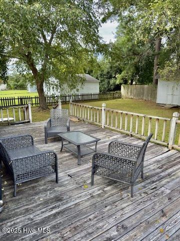 3869 Robin Road, Ayden, NC 28513