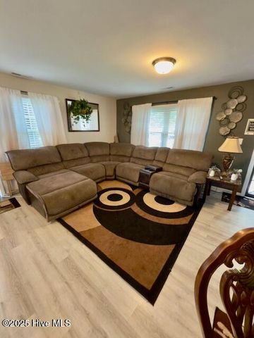 3869 Robin Road, Ayden, NC 28513