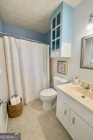 606 Wood Ridge Drive, Woodstock, GA 30189