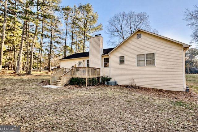 606 Wood Ridge Drive, Woodstock, GA 30189
