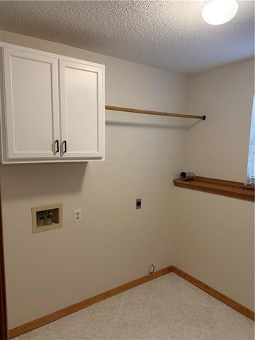 2212 S 19th Terrace, Leavenworth, KS 66048