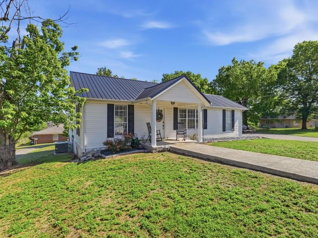 100 Locust St, Alexandria, TN 37012