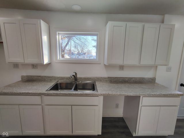 837 W 9th Street, Rushville, IN 46173