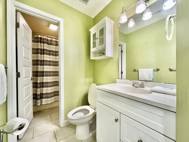 1006 U.S. 98 132, Destin, FL 32541