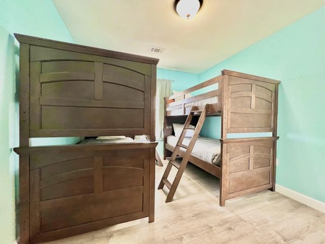 1006 U.S. 98 132, Destin, FL 32541