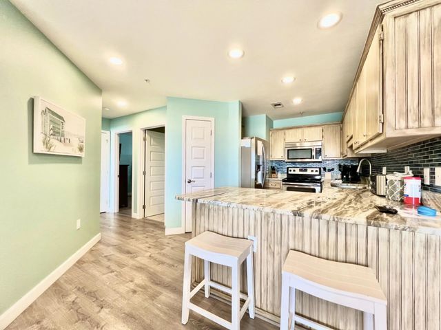 1006 U.S. 98 132, Destin, FL 32541