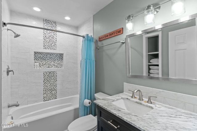 1308 Carolina Beach Avenue N Apt 3c, Carolina Beach, NC 28428