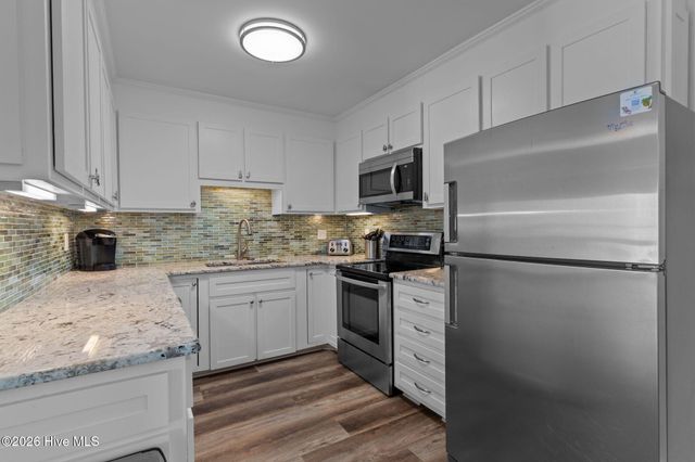 1308 Carolina Beach Avenue N Apt 3c, Carolina Beach, NC 28428