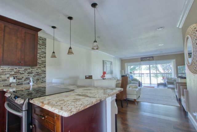 4465 Luxemburg Court 305, Lake Worth, FL 33467