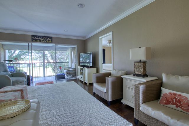 4465 Luxemburg Court 305, Lake Worth, FL 33467