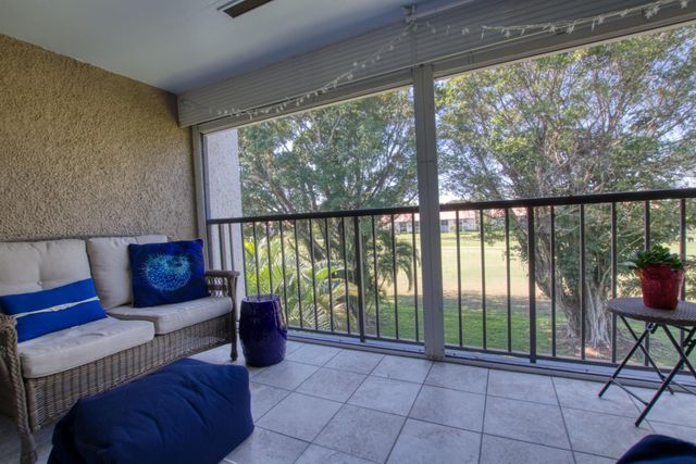 4465 Luxemburg Court 305, Lake Worth, FL 33467