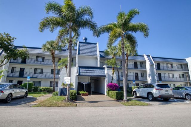 4465 Luxemburg Court 305, Lake Worth, FL 33467