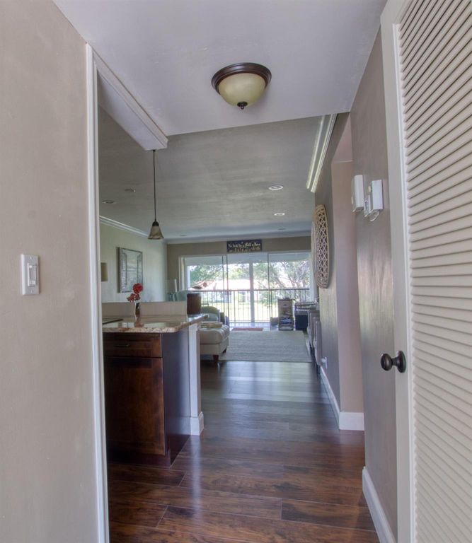 4465 Luxemburg Court 305, Lake Worth, FL 33467