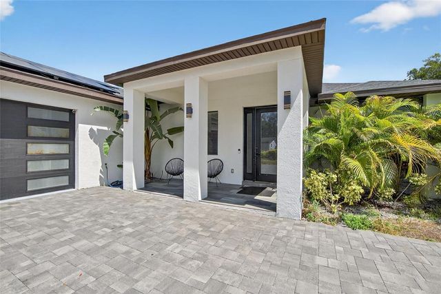 8256 MALVERN CIRCLE, Tampa, FL 33634