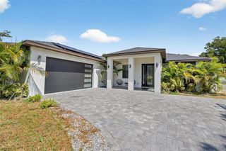 8256 MALVERN CIRCLE, Tampa, FL 33634