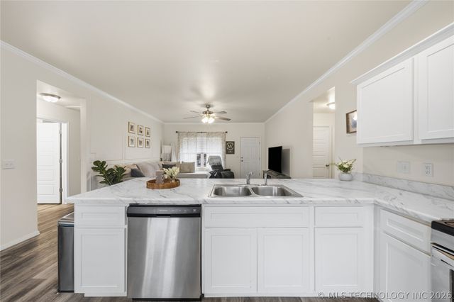 1510 E Urbana Street, Broken Arrow, OK 74012