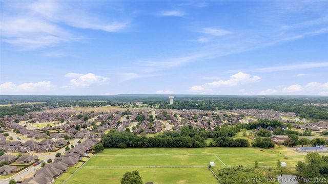 1510 E Urbana Street, Broken Arrow, OK 74012
