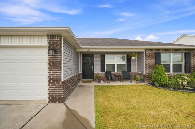 1510 E Urbana Street, Broken Arrow, OK 74012