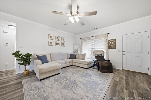 1510 E Urbana Street, Broken Arrow, OK 74012