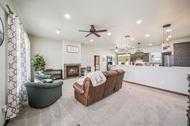 4532 W 430 Road, Pryor, OK 74361