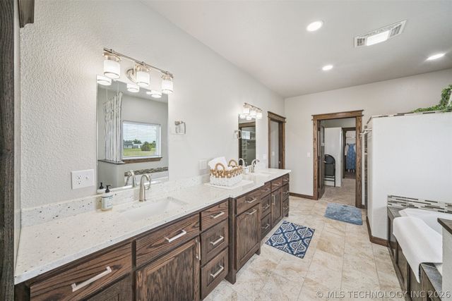 4532 W 430 Road, Pryor, OK 74361